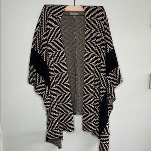 Joseph Black and Tan Geometric Women's Poncho size S/M